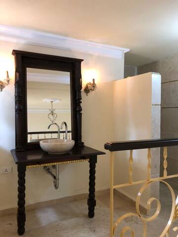 Colonial House Villa Bonita DZ with Bad / Zimmer 2