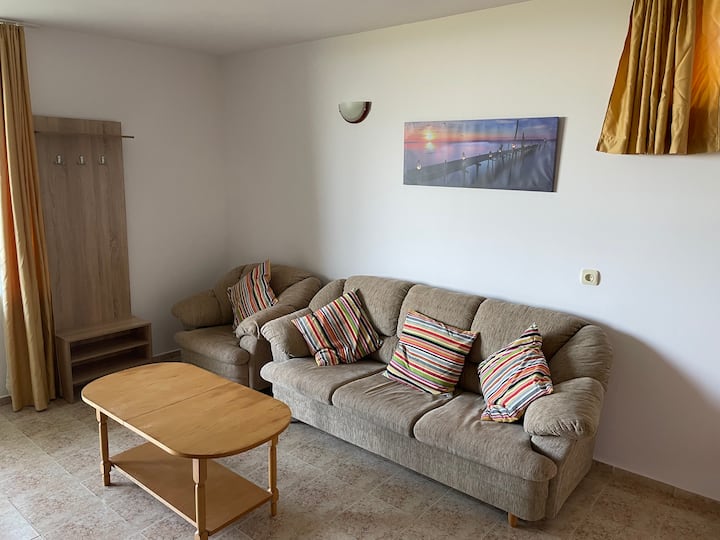 Large 1 Bedroom Apartment With Sea Views In Ravda - Ravda