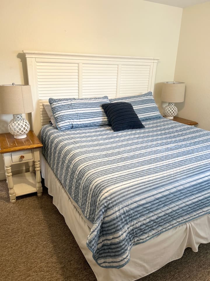 ห้องนอนเตียงคิงไซส์