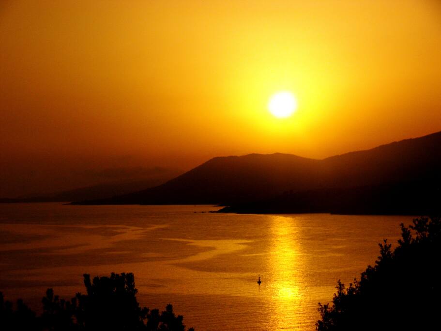 Vue coucher de soleil depuis notre résidence, aucun vis à vis