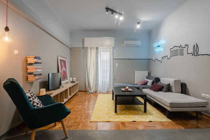Next to Acropolis Museum, in Plaka area large Apt!