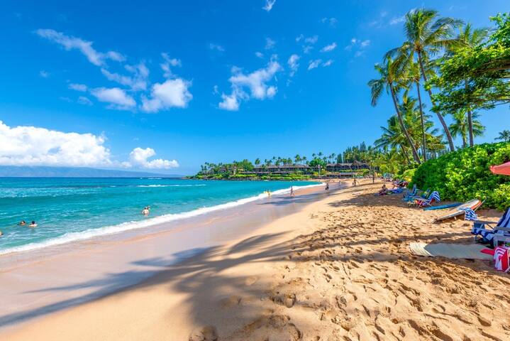 Rare 3Bd 2Ba condo, steps from Napili Beach! gallery image 4