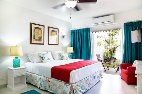 Green Monkey 2 - Rockley Studio, POOL & near BEACH