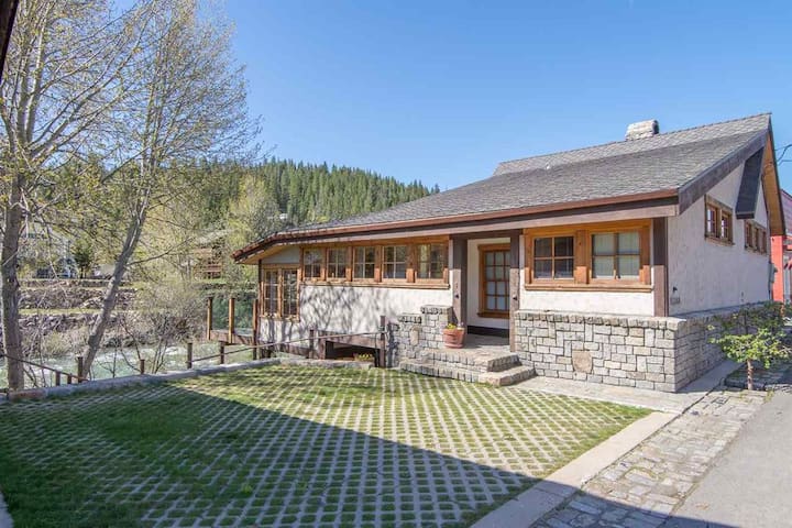 Riverside Craftsman Home in Downtown Truckee