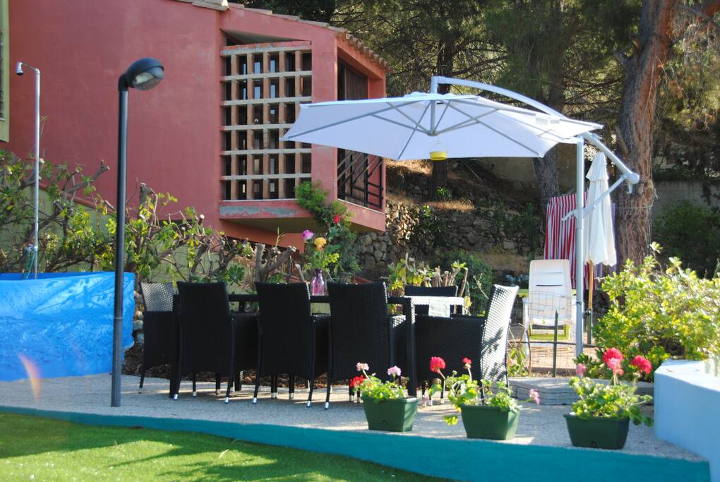 Zona pranzo giardino