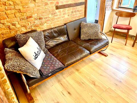 Successful Airbnb property: City apartment, central, in quiet garden in St. Pauli