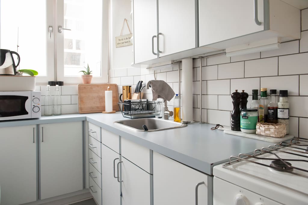 The kitchen with all you need to prepare a nice meal.