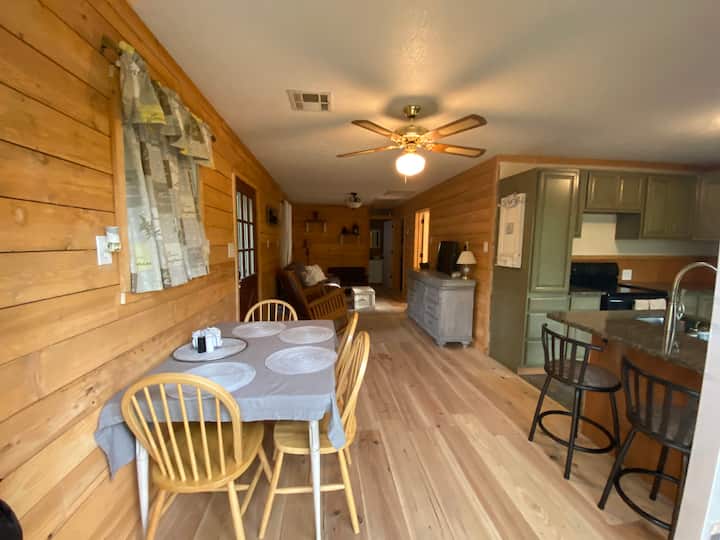 The Creekside Cabin Retreat 1 Cabins for Rent in Poplarville