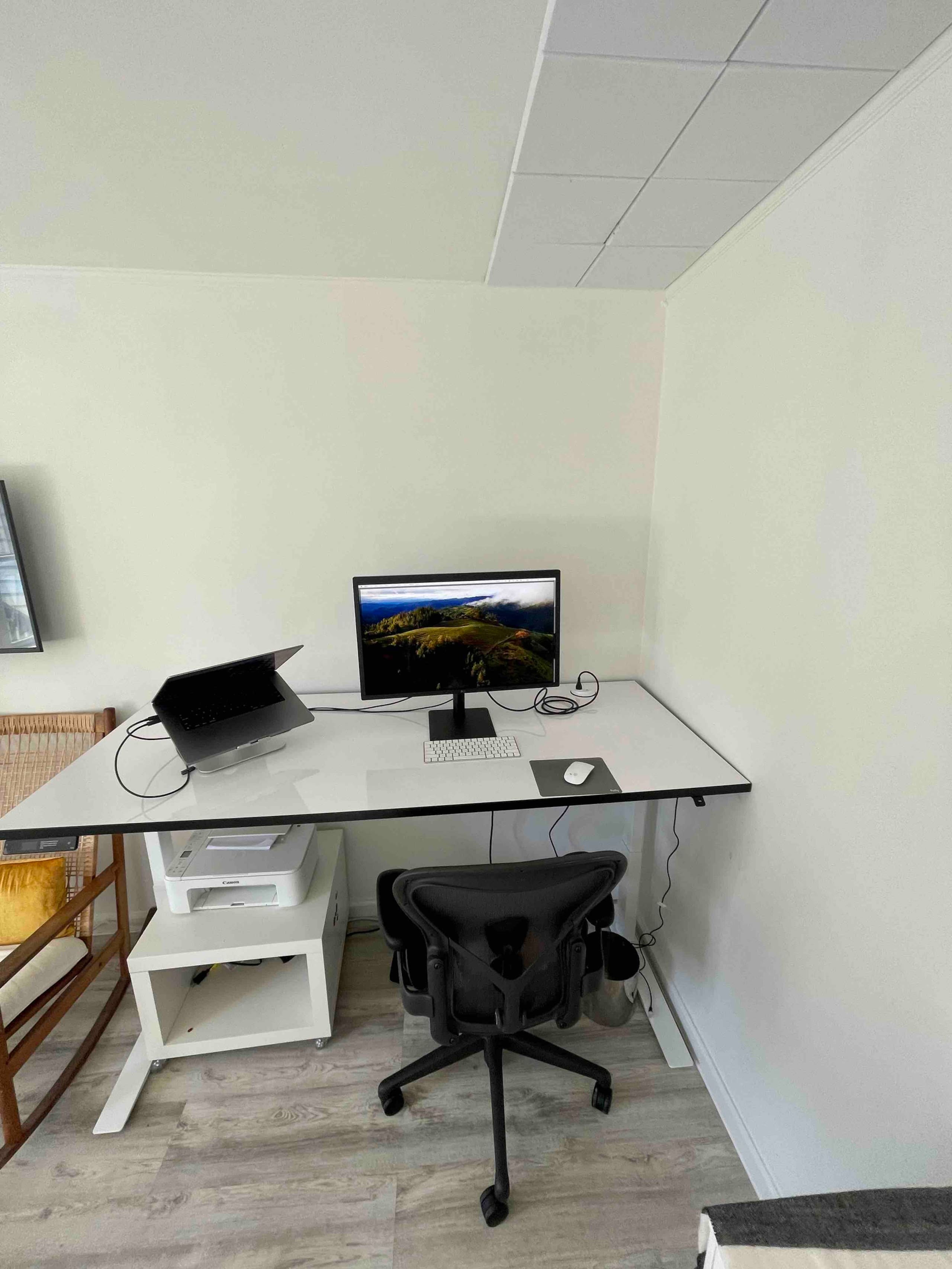 Modern Sunnyside Apartment/Remote work friendly - Image 26