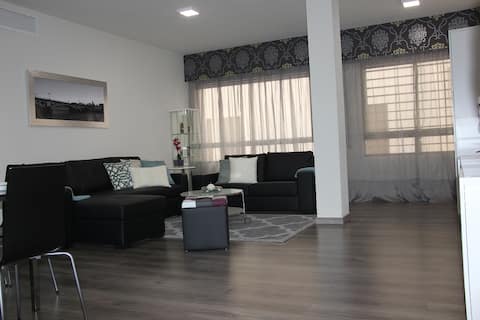 Top Airbnb: BRAND NEW APARTMENT en Sevilla