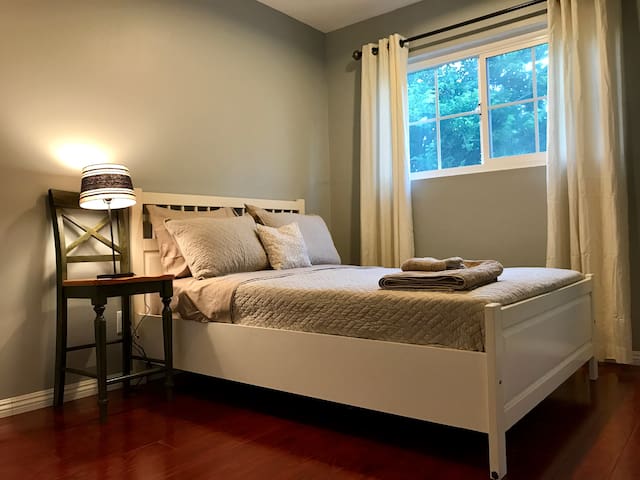 Cozy Room 3 Mins From Knott's Berry Farm