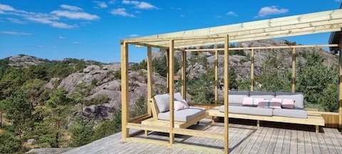 Newly renovated cabin in a perfect holiday landscape