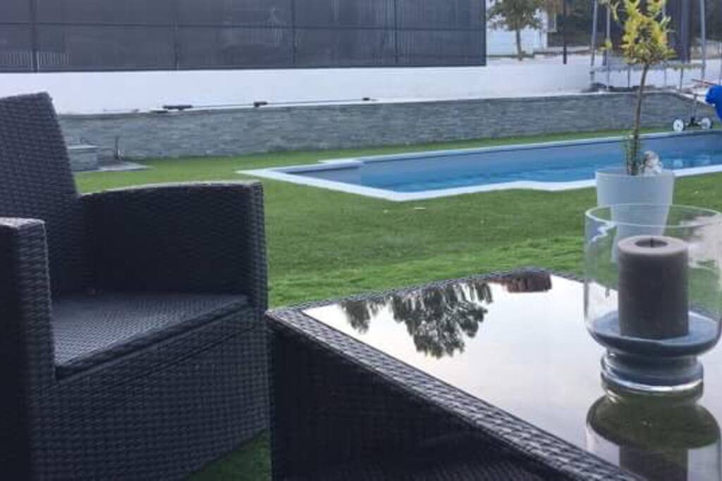 Accès piscine privée de La terrasse