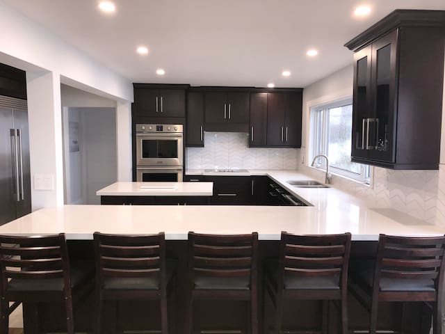 Brilliance On Balsam Executive Lakehouse Cottages For Rent In