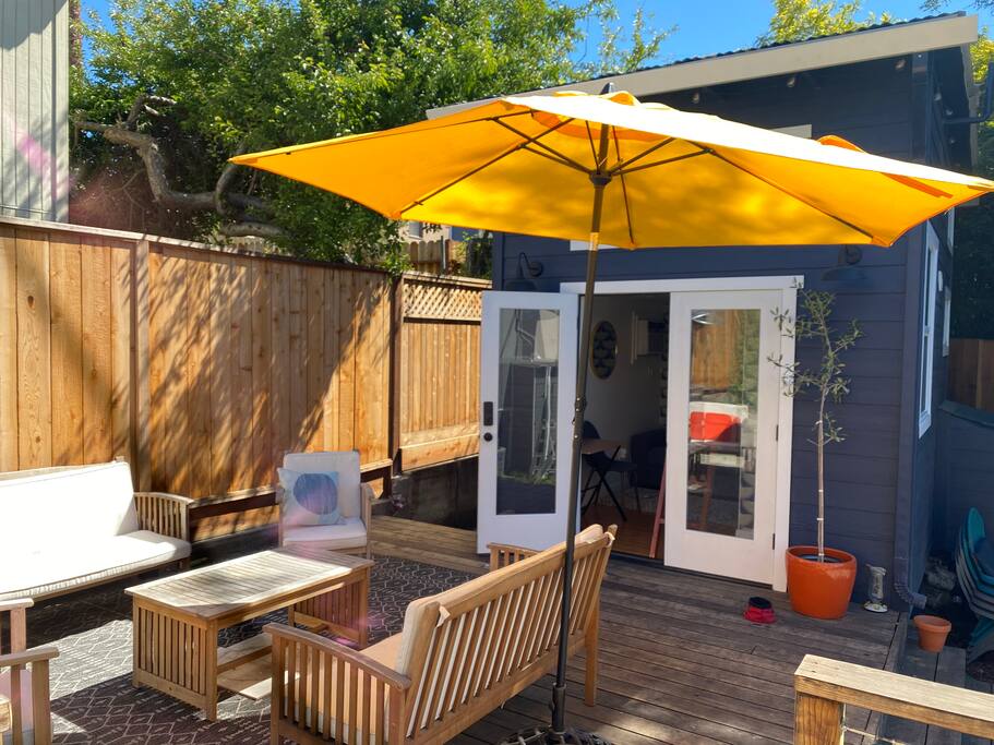 Airbnb Delightful tiny house with loft in Maxwell Park