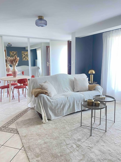 Le Priest – Quiet, North Hospital, Medical School