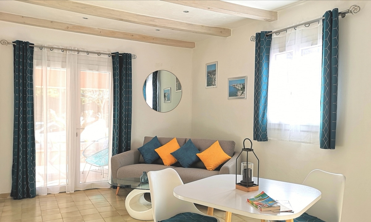 Popular Airbnb listing: A Casetta 600 m from the port of Bonifacio in Bonifacio