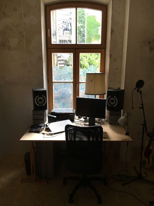Arbeitszimmer mit zweiter Schlafoption (Doppelbett)