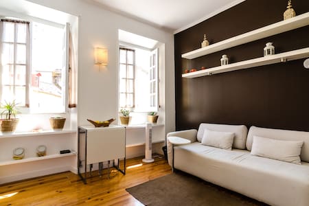 Bright & cozy apartment in Alfama
