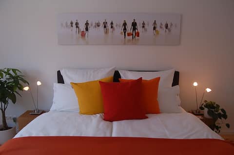 Popular Airbnb listing: Charming apartment in the CENTER in Südstadt