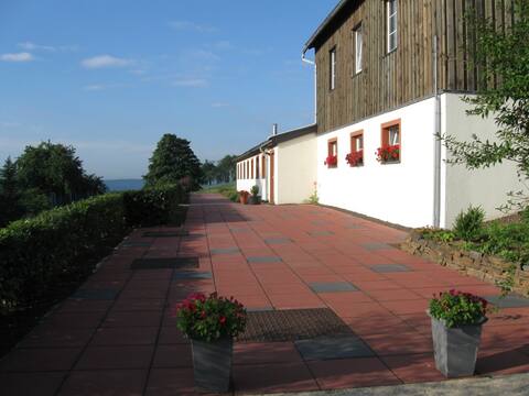 Ardennes, spacious rental, 22 pers.