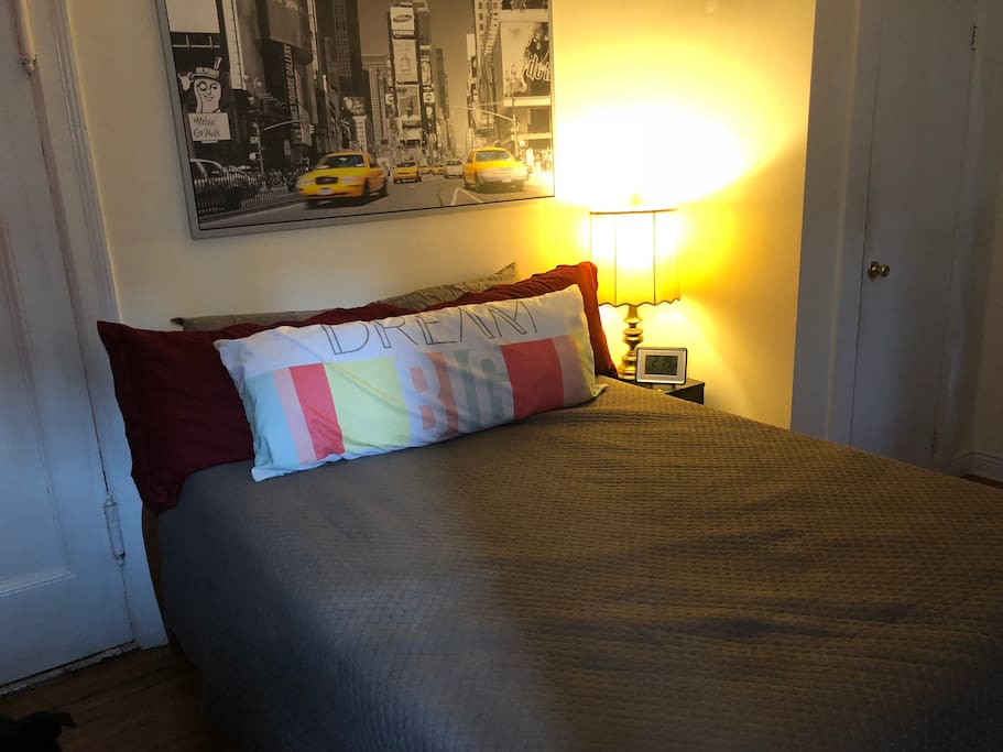 Queen bedroom with ample space. TV with network cable, Apple TV, Netflix, Hulu, HBO and Direct TV Now. Full access to this private bedroom.