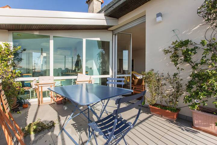 BRIGHT PENTHOUSE TERRACE PARK VIEW gallery image 4