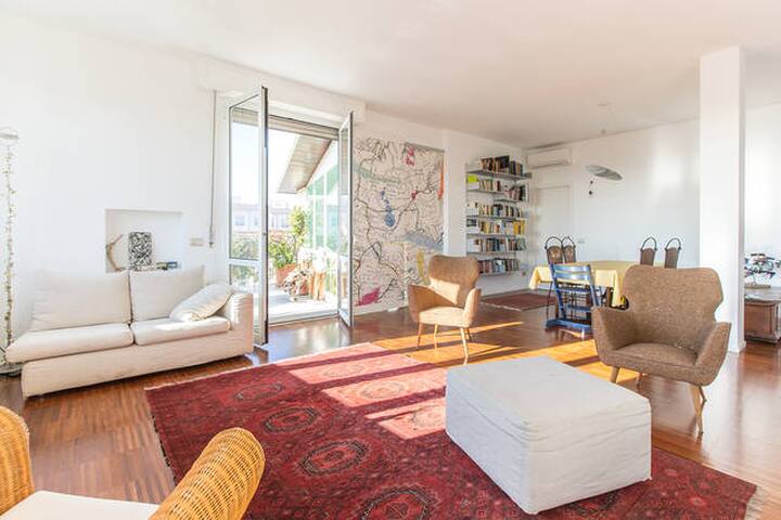 BRIGHT PENTHOUSE TERRACE PARK VIEW