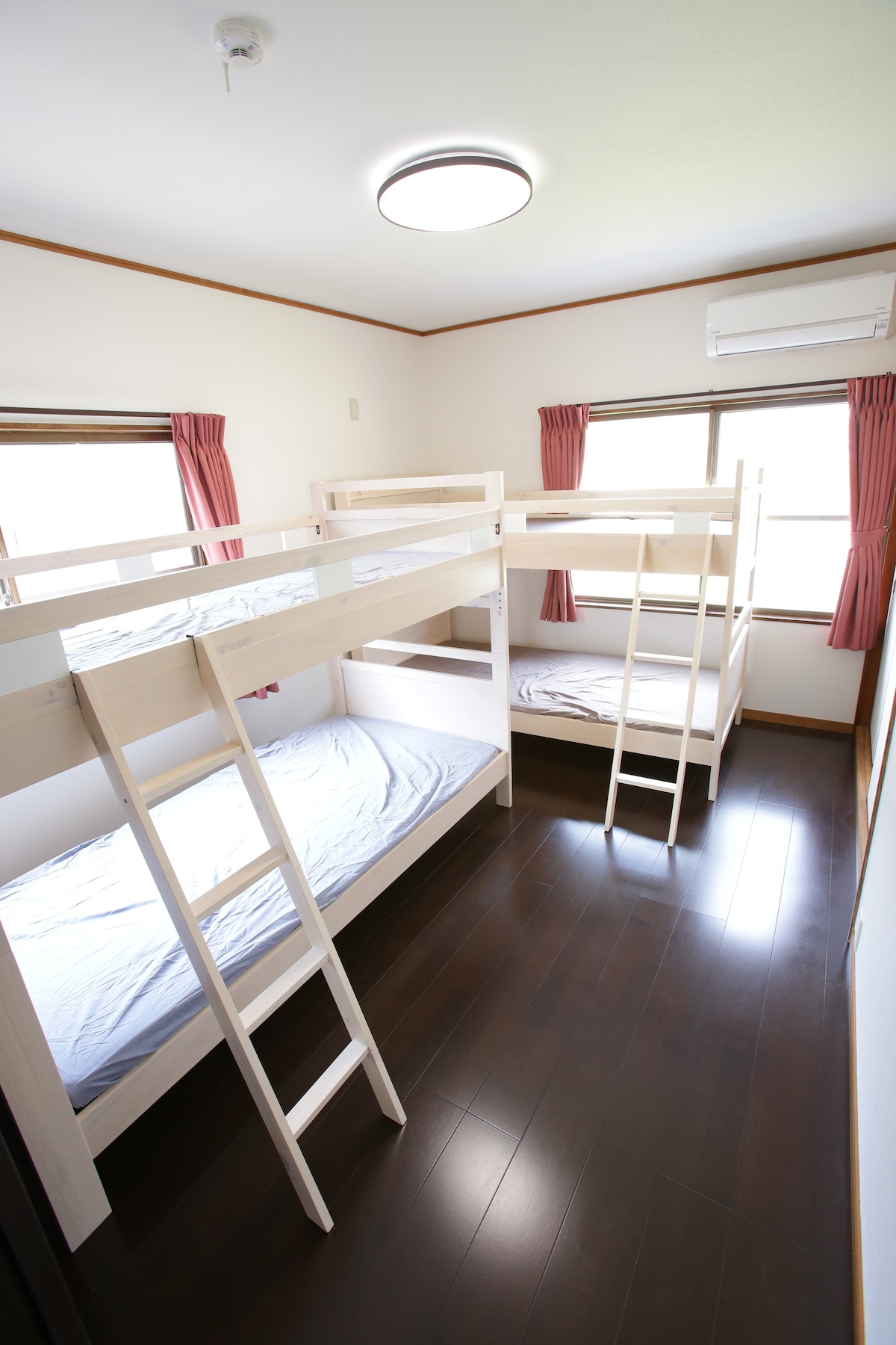 2F 
2段ベッドルーム