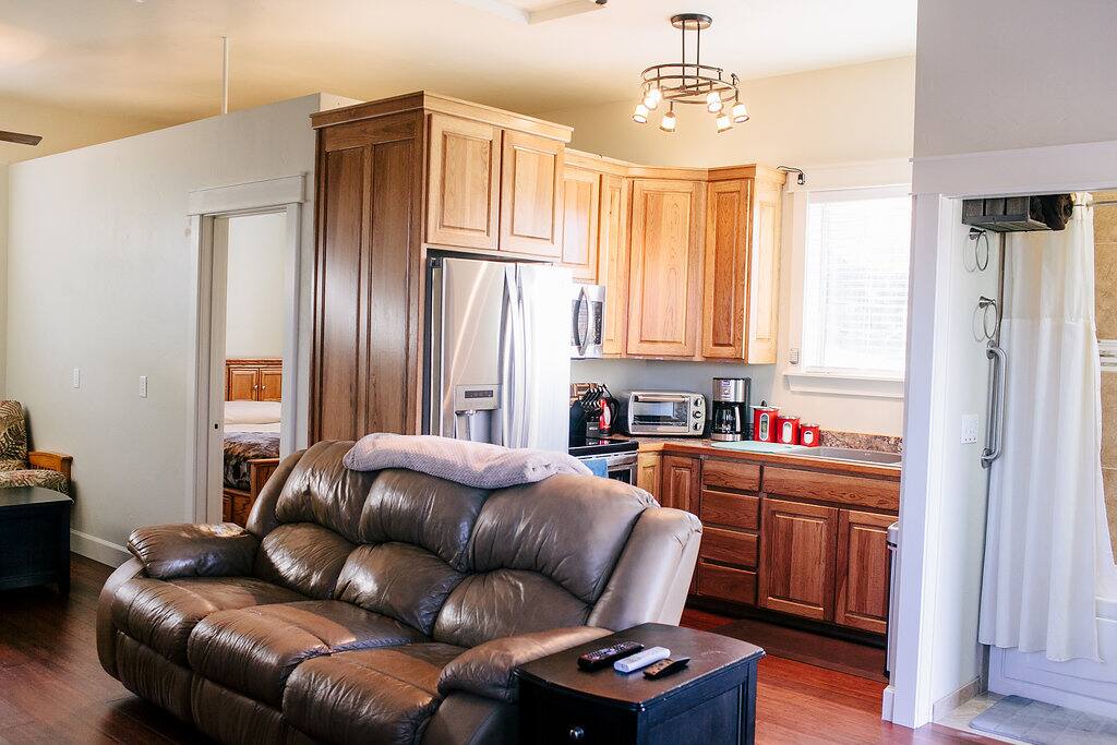 Kitchen & Living Area