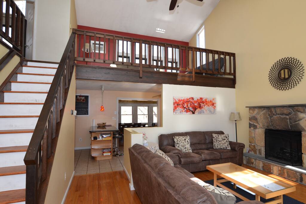 Family room / Loft
