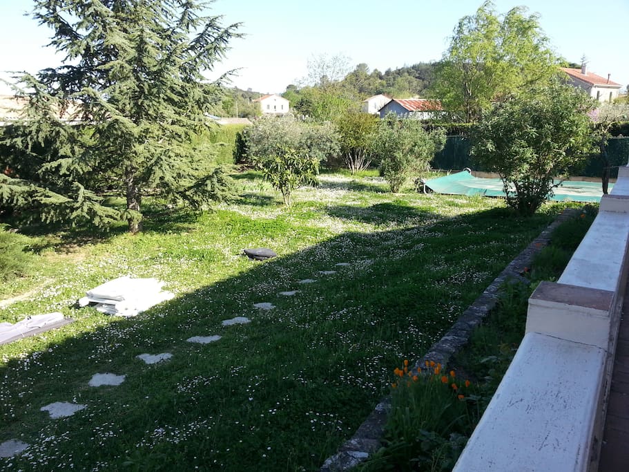 Jardin devant maison
