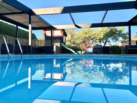 Stylish modern house with pool and outdoor area.