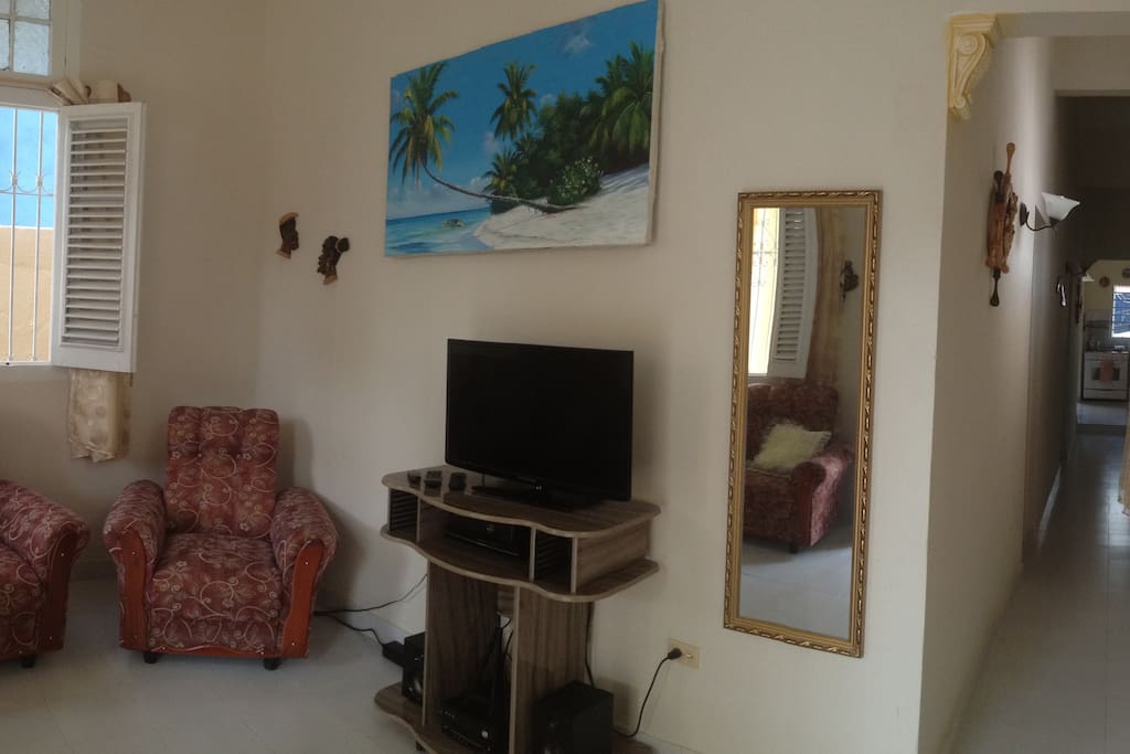 Livingroom with TV