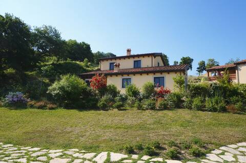3 bedrooms in the woods, with pool - Fountain downstairs