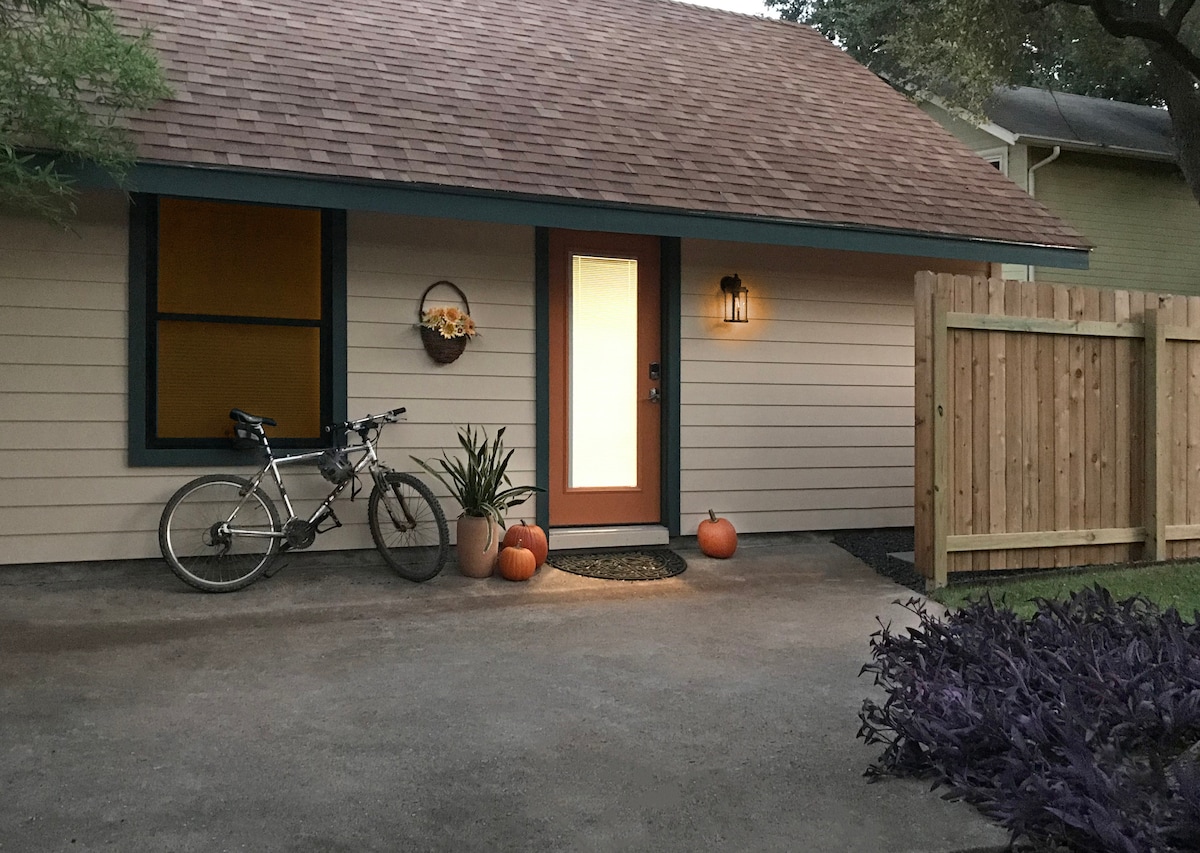 Betty’s Bungalow at Barton Springs