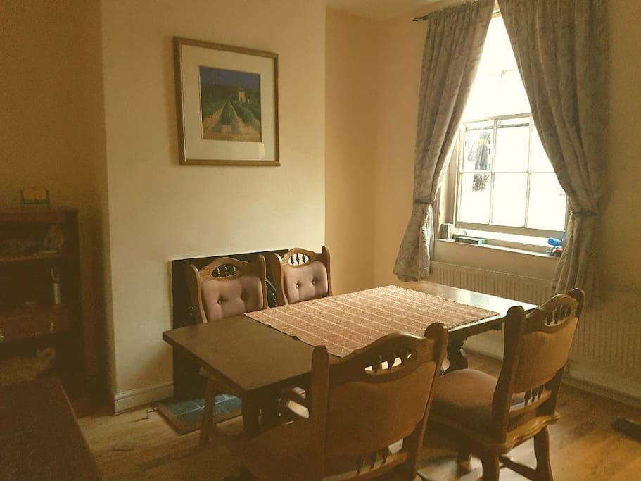 Dining room, guests are welcome to use and a breakfast can be provided, fruit, croissants, toast, tea and coffee (please let me know if breakfast is desired).