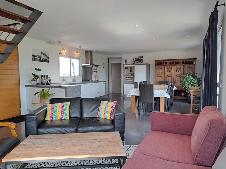 Maison Traditionnelle Et Moderne Avec Vue Mer - Loctudy