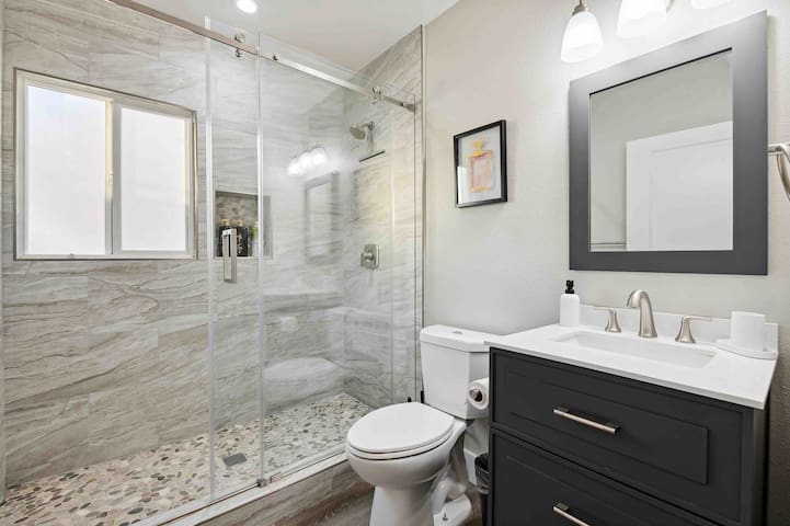 Remodeled Poolhouse by Universal gallery image 5