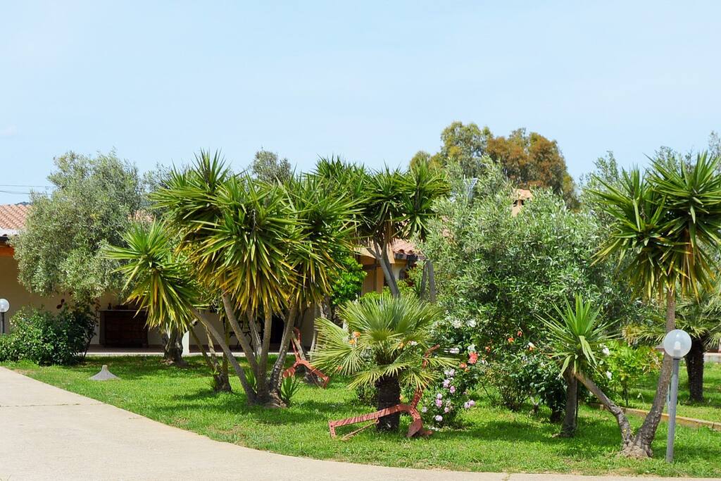 Vista casa giardino