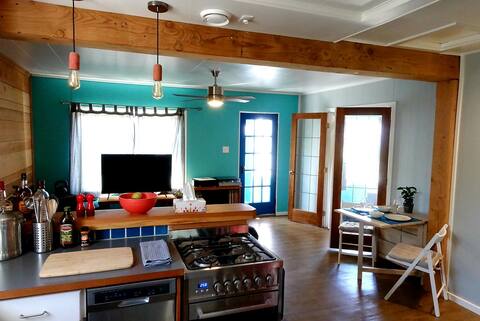 Coastal Ocean View Cottage w/  Hot Tub