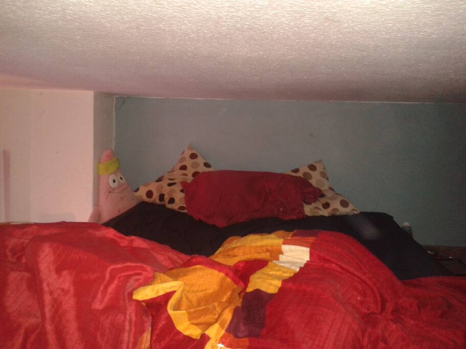 DAS BETT/THE BED