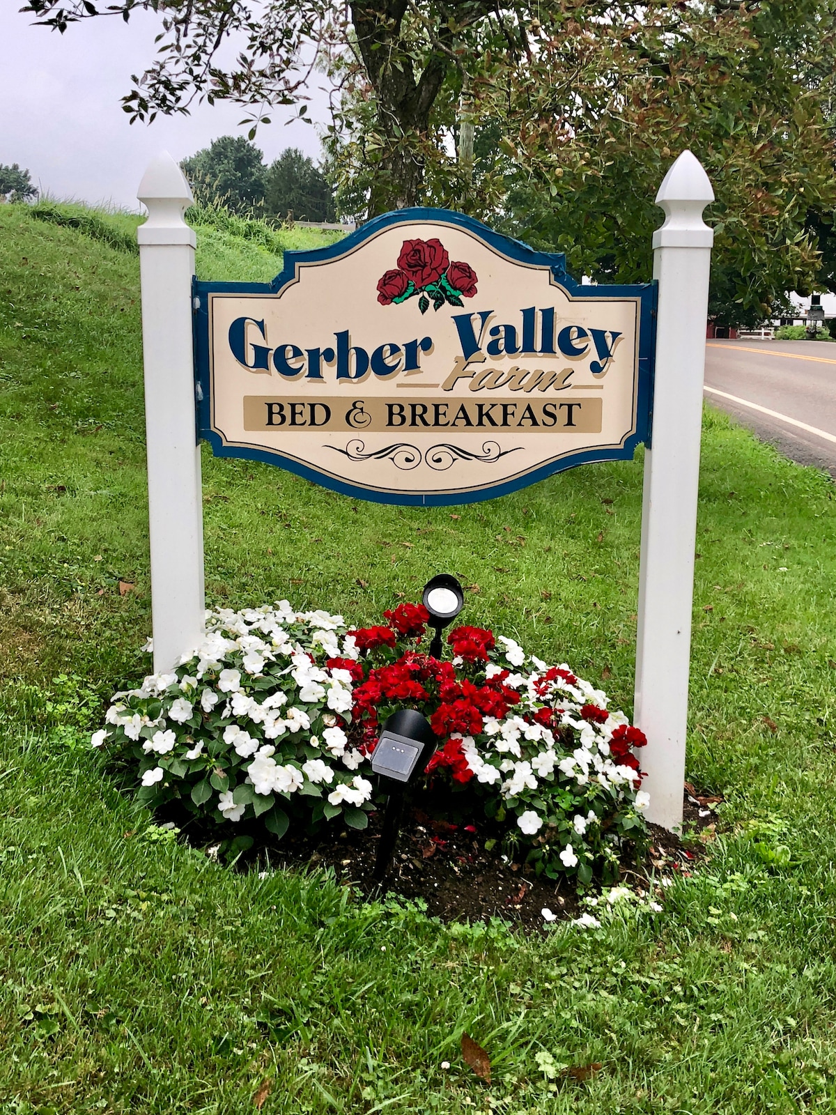Gerber Valley Farm Bed & Breakfast - Houses for Rent in Sugarcreek, Ohio,  United States - Airbnb