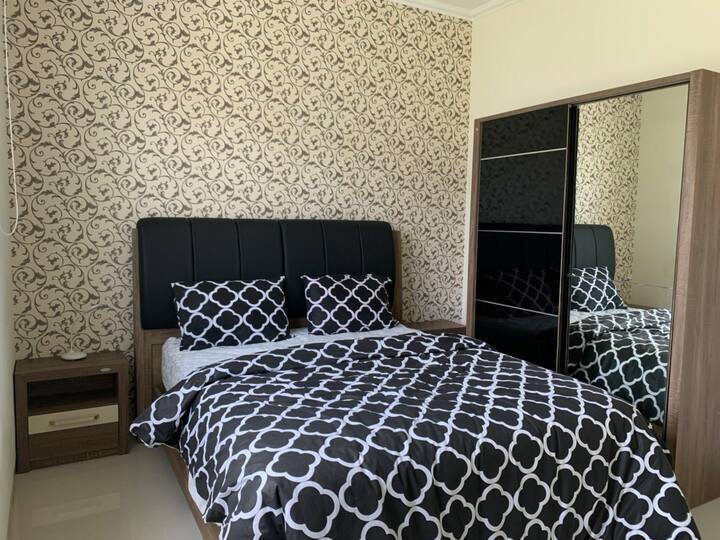 Wallpaper Outdoor Jalanan : Senggigi Homes Apartemen In Mataram Indonesia Reviews Prices Planet Of Hotels : 20969 views | 19130 downloads.