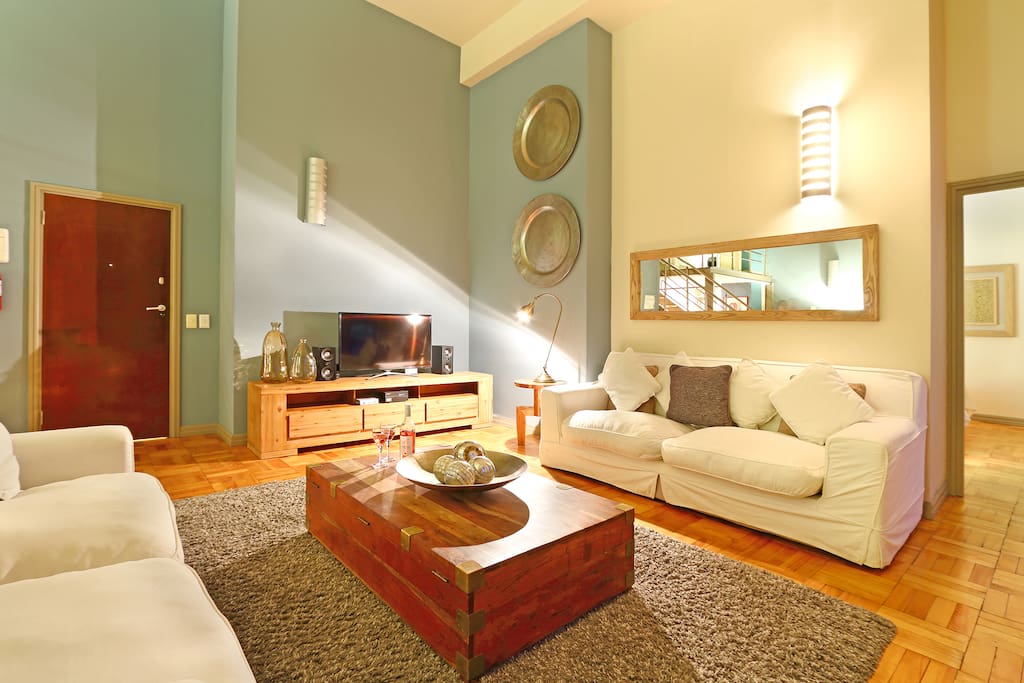 Cape's Citi-Loft Lounge