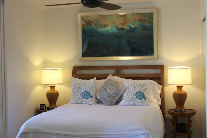 חדר שינה יפהפה עם המצעים הטובים ביותר  