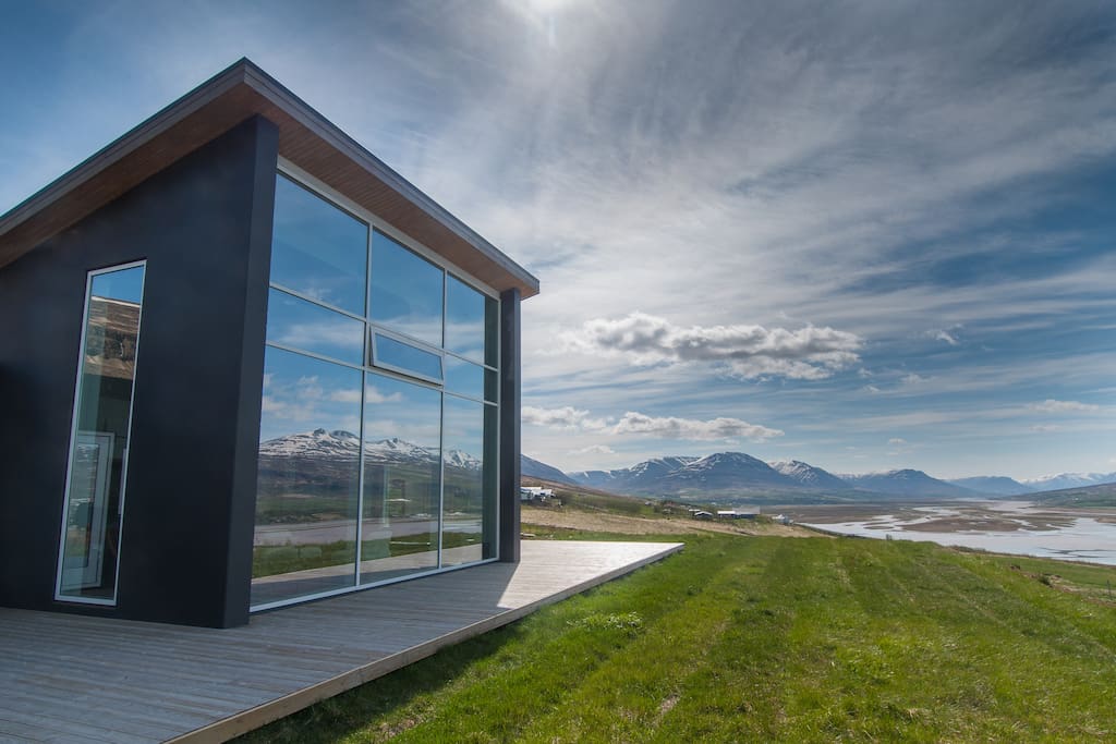 A BEAUTIFUL LUXURY VILLA IN NORTH ICELAND Villas for Rent in Akureyri