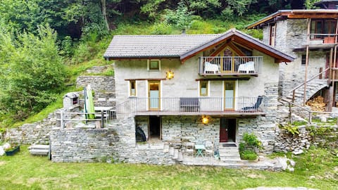 ♡ Rustic Lodge Getaway ♡ | Mountain Views, BBQ,Pkg