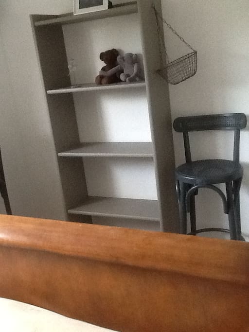 Chambre simple, épurée