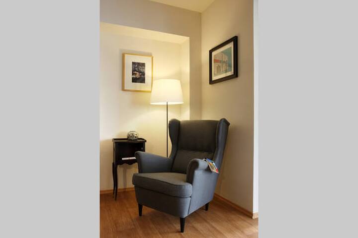 Elegant 5bm-5ba Apt/Acropolis View/Ideal Location gallery image 5